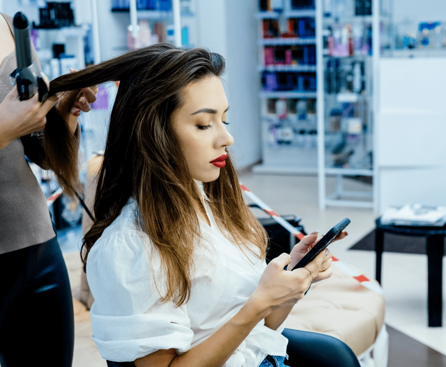 kobieta u fryzjera